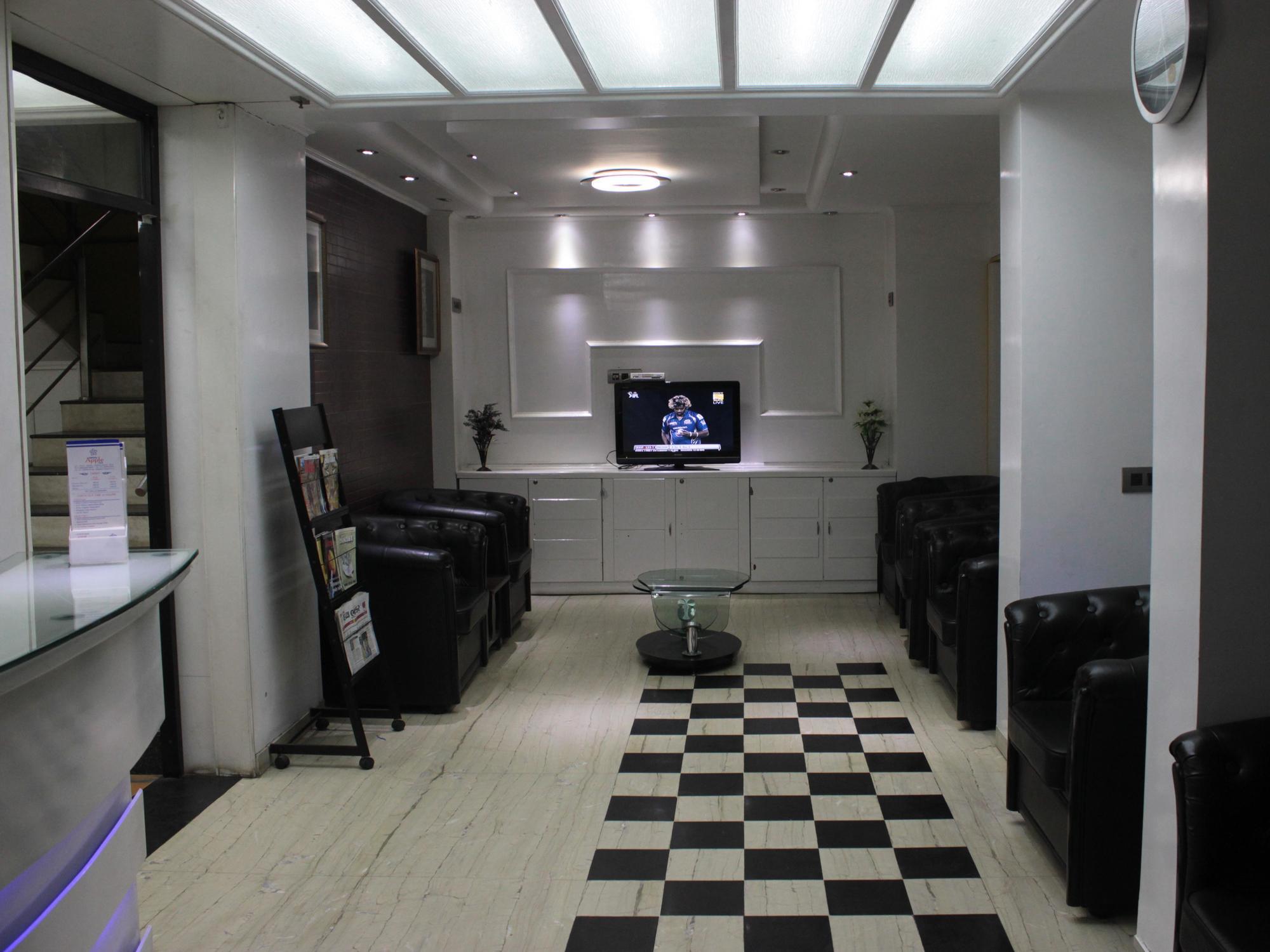 Hotel Apple Inn Ahmedabad Exterior photo